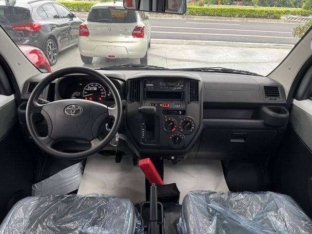 TOYOTA豐田 TOWN ACE  第4張相片