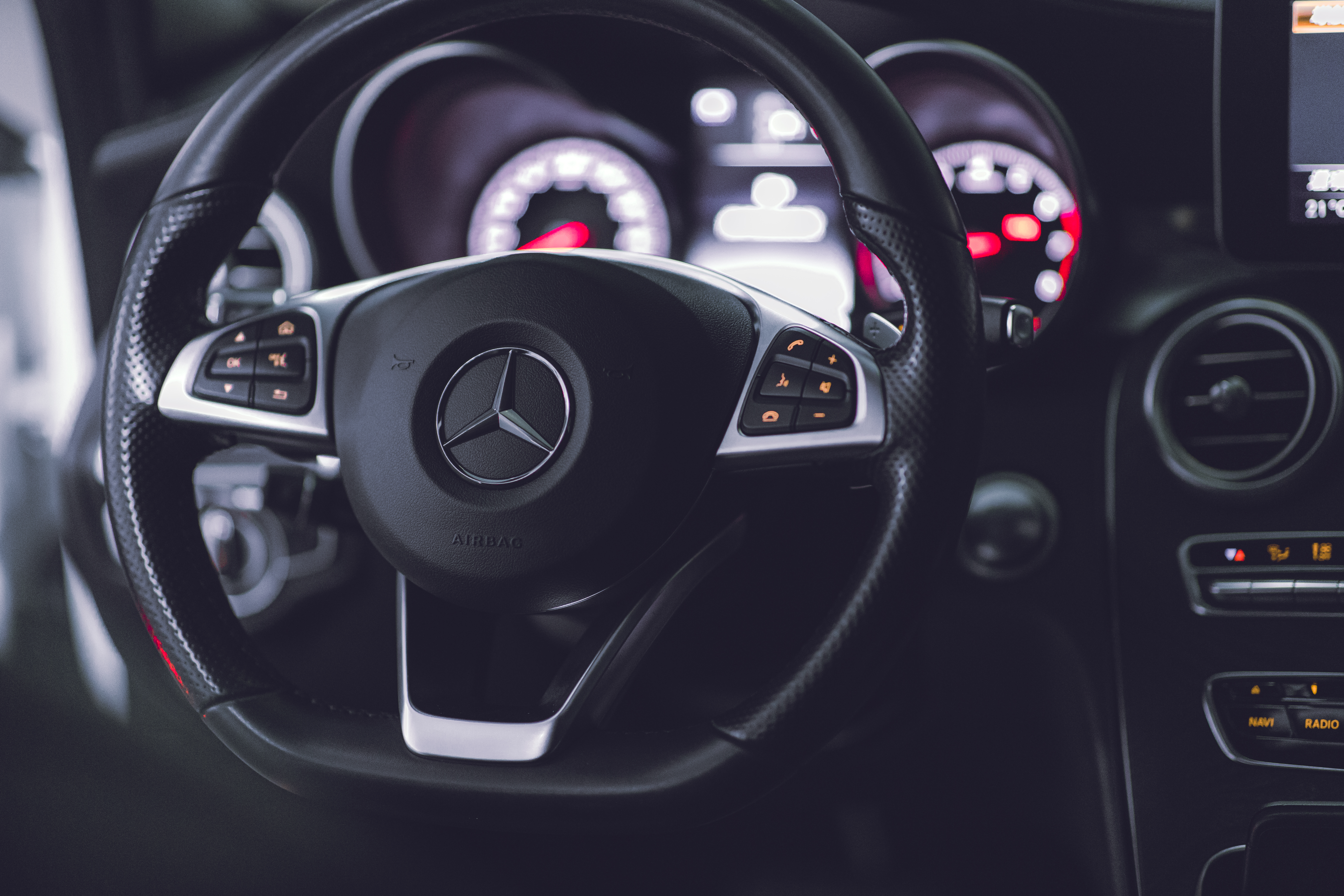 2015 Mercedes-Benz W205 C300  第6張相片