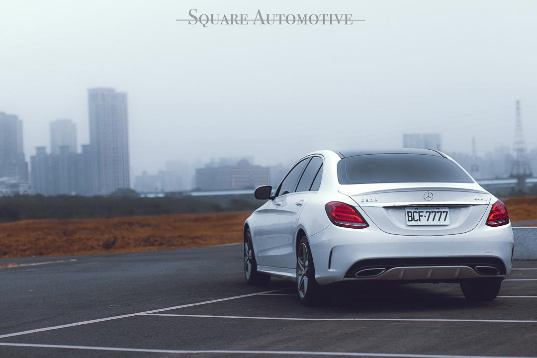 2016 Mercedes-Benz W205 C300  第1張相片