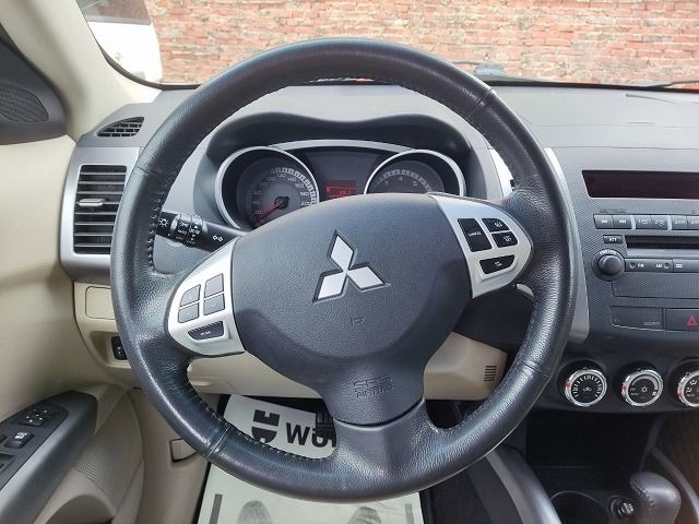 MITSUBISHI三菱 OUTLANDER  第9張相片