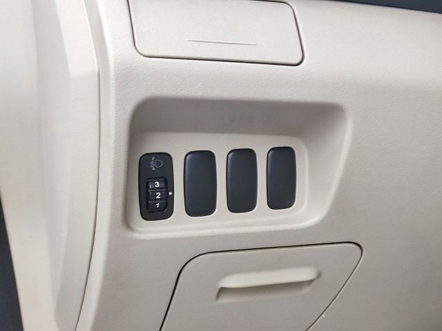 MITSUBISHI三菱 OUTLANDER  第14張相片
