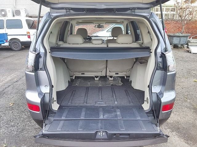 MITSUBISHI三菱 OUTLANDER  第18張相片