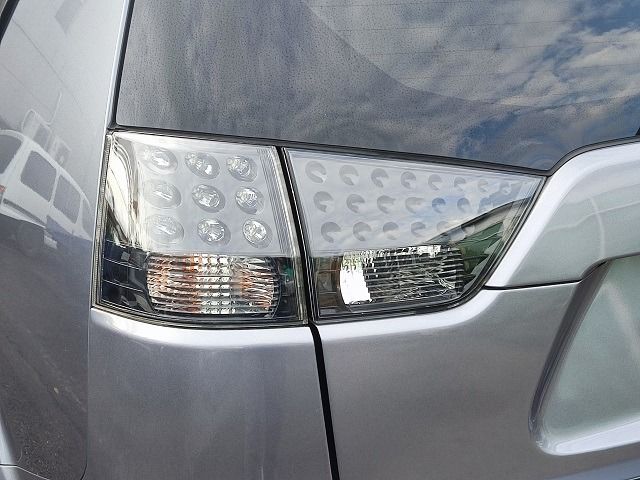 MITSUBISHI三菱 OUTLANDER  第20張相片