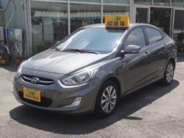 HYUNDAI現代 VERNA  第1張相片