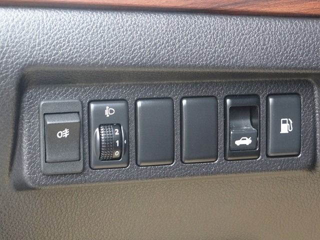 NISSAN日產 TEANA  第15張相片