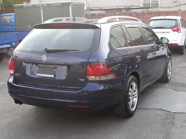 VOLKSWAGEN福斯 GOLF VARIANT  第2張相片