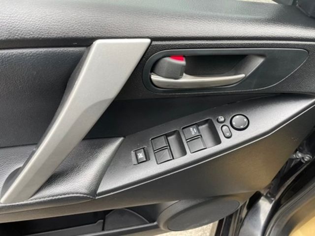 MAZDA馬自達 MAZDA 3  第16張相片