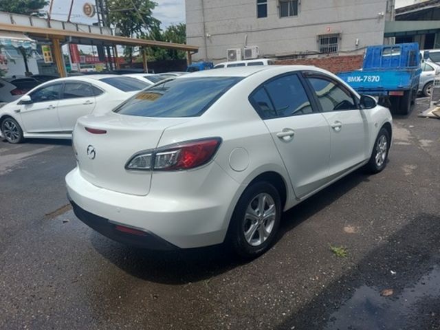 MAZDA馬自達 MAZDA 3  第2張相片