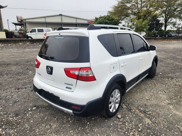 NISSAN日產 LIVINA  第3張相片