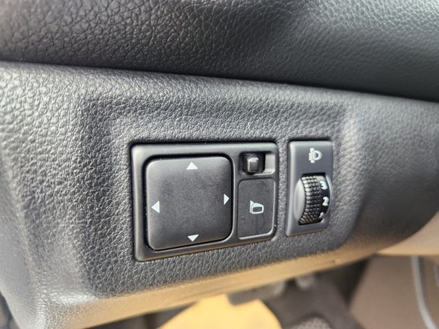 NISSAN日產 LIVINA  第31張相片
