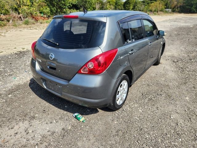 NISSAN日產 TIIDA  第3張相片