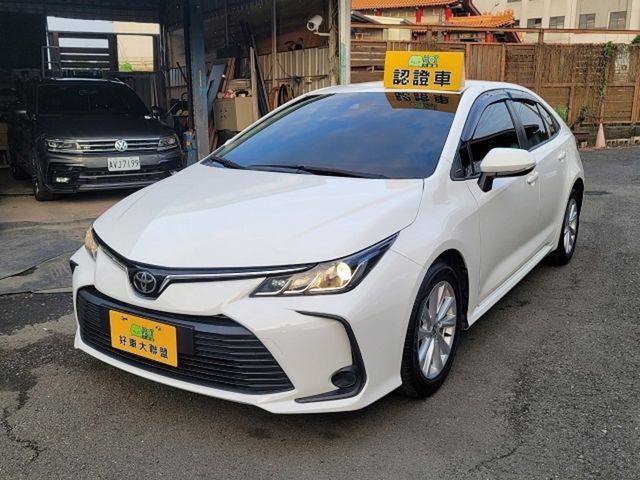 TOYOTA豐田 ALTIS  第1張相片
