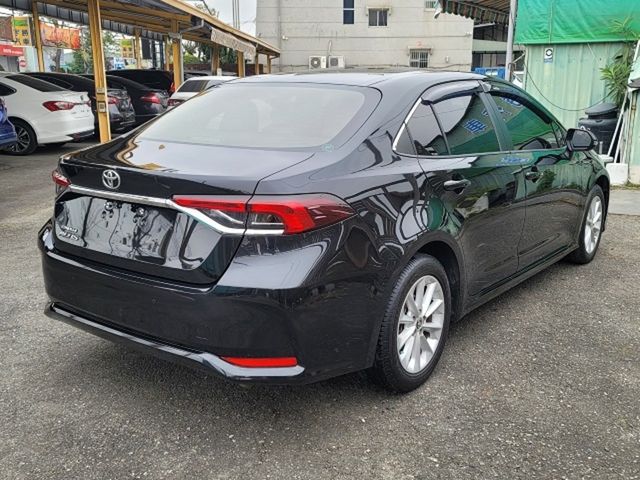 TOYOTA豐田 ALTIS  第3張相片