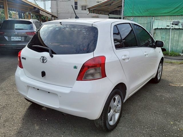 TOYOTA豐田 YARIS  第2張相片
