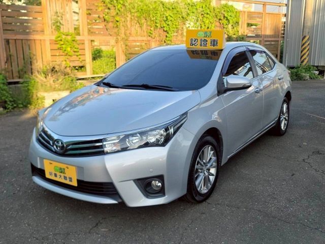 TOYOTA豐田 ALTIS  第1張相片