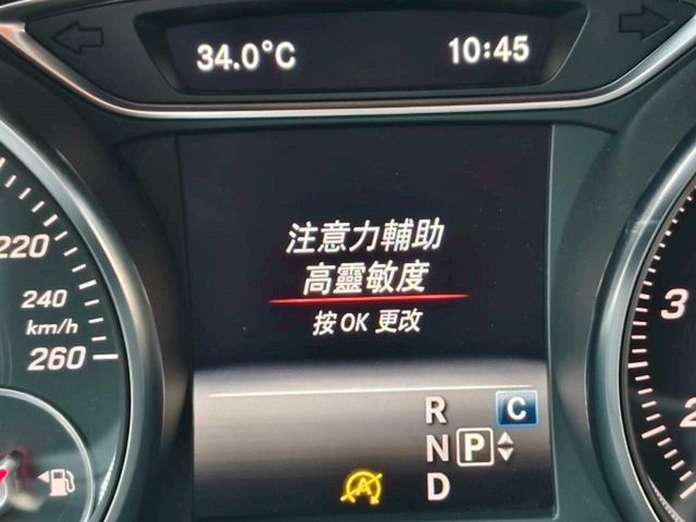 M-BENZ賓士 GLA180  第12張相片