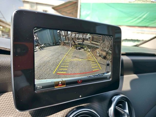 M-BENZ賓士 GLA180  第14張相片