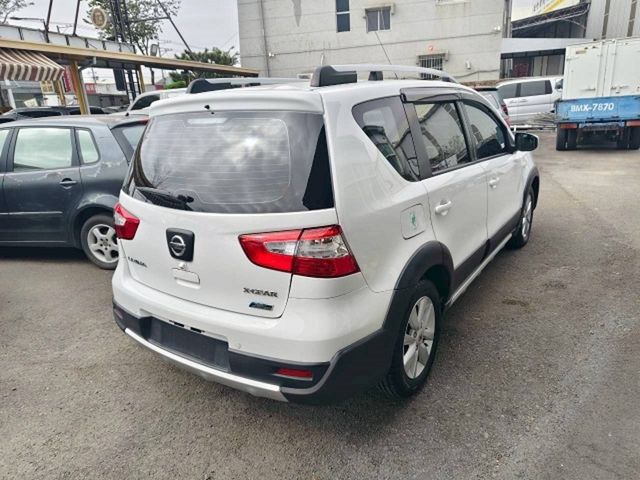 NISSAN日產 LIVINA  第2張相片