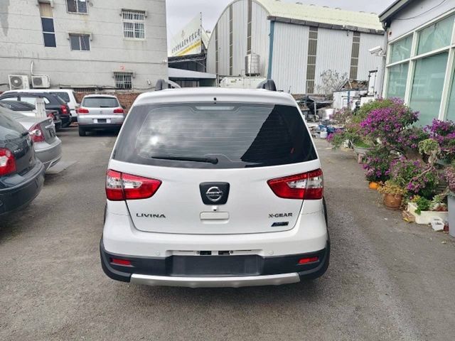 NISSAN日產 LIVINA  第4張相片