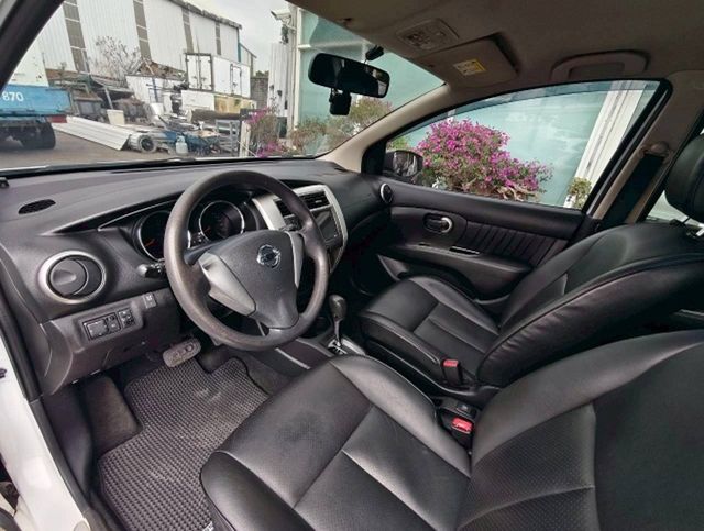 NISSAN日產 LIVINA  第7張相片