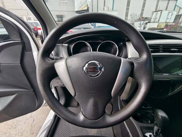 NISSAN日產 LIVINA  第10張相片