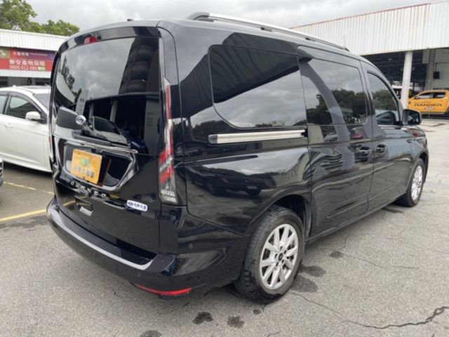 FORD福特 TOURNEO  第2張相片