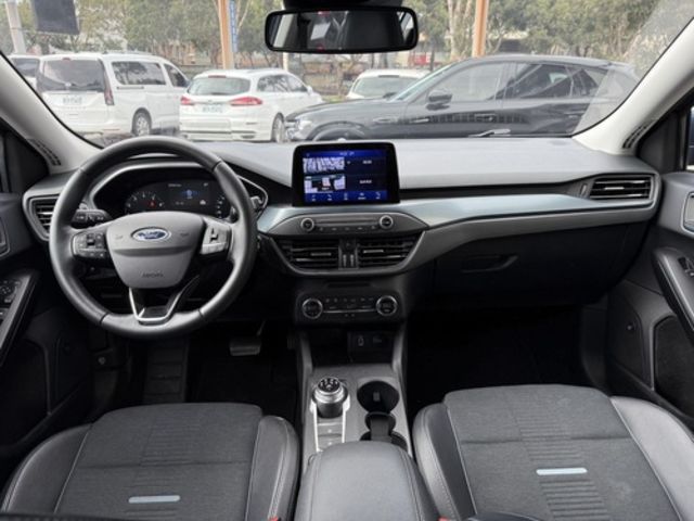 FORD福特 ACTIVA  第5張相片