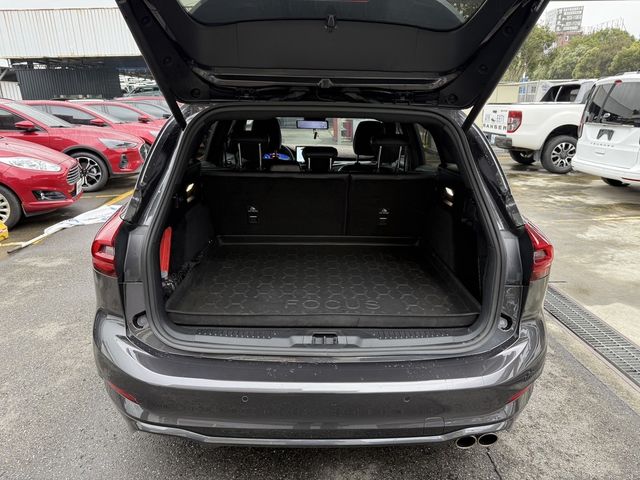 FORD福特 FOCUS WAGON  第7張相片