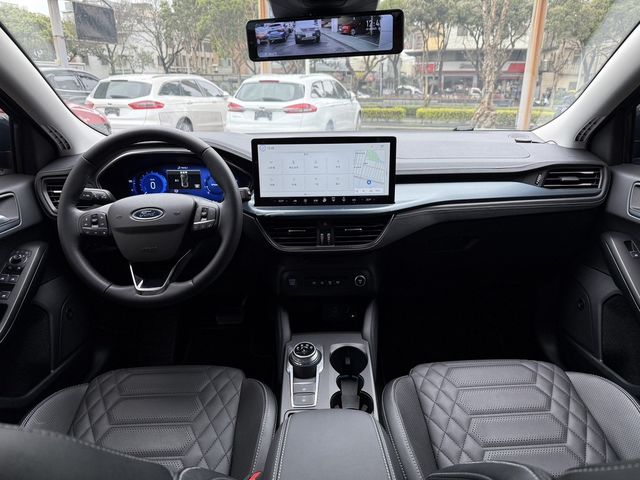 FORD福特 FOCUS ACTIVE  第5張相片