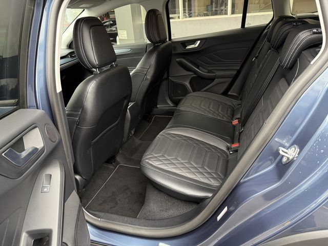 FORD福特 FOCUS ACTIVE  第9張相片