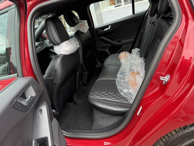 FORD福特 FOCUS WAGON  第9張相片