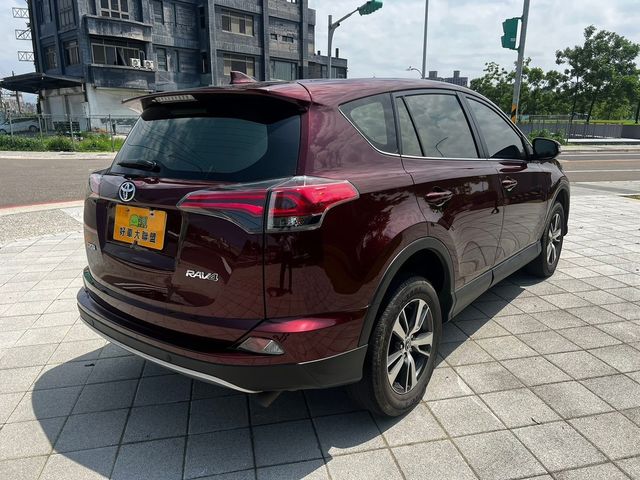 TOYOTA豐田 RAV4  第2張相片