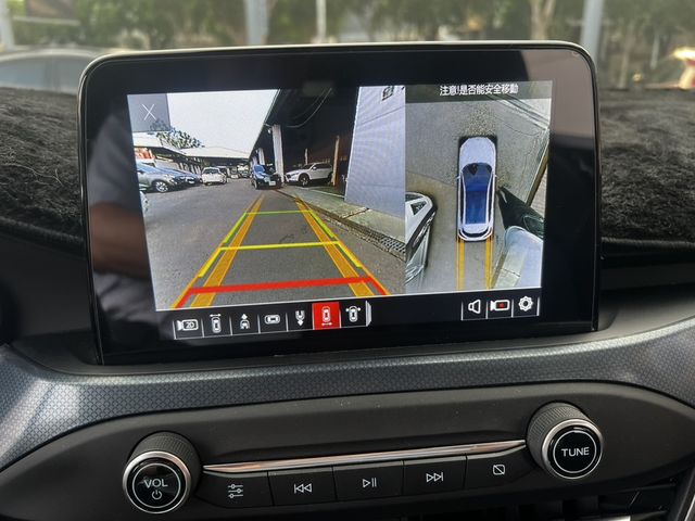 FORD福特 FOCUS ACTIVE  第10張相片