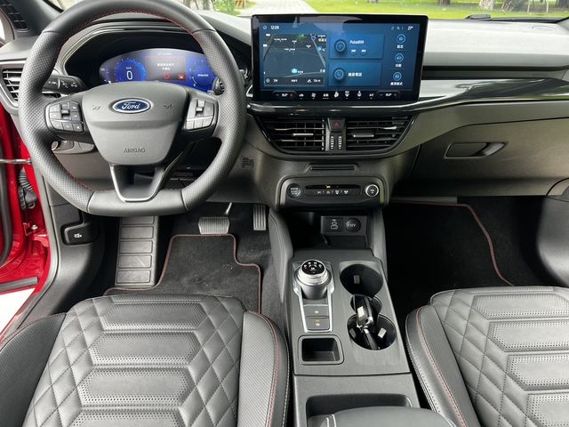 FORD福特 FOCUS ACTIVE  第5張相片
