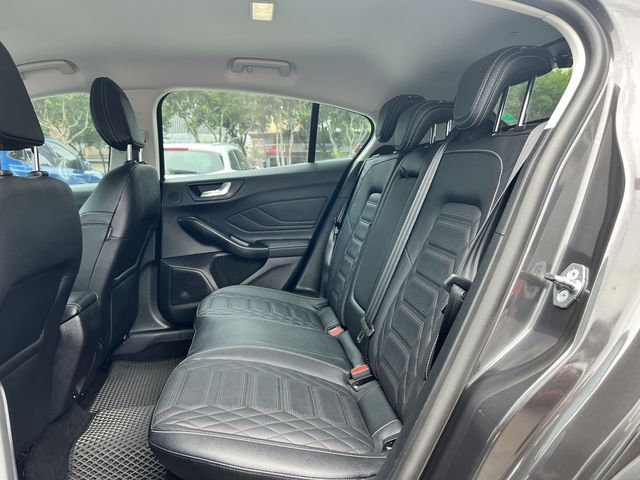 FORD福特 FOCUS ACTIVE  第10張相片