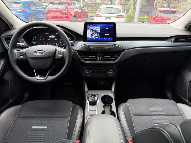 FORD福特 FOCUS ACTIVE  第5張相片