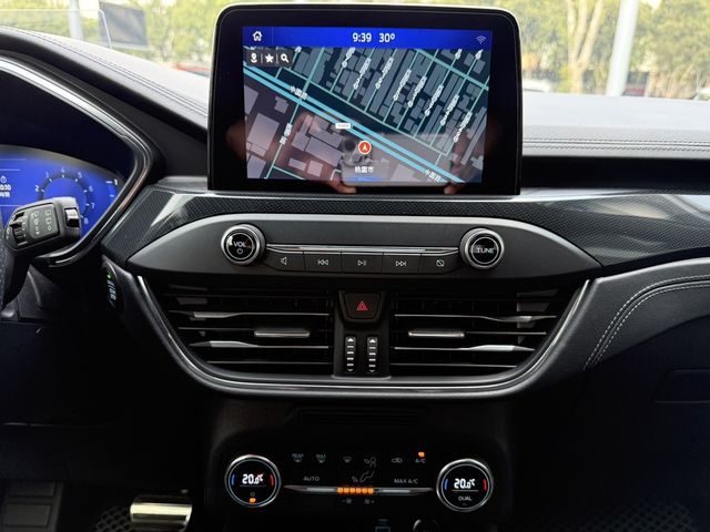 FORD福特 KUGA  第10張相片