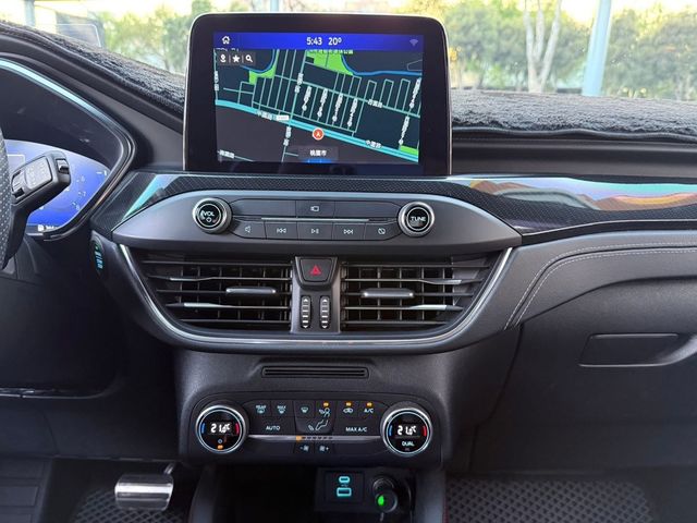 FORD福特 KUGA  第14張相片