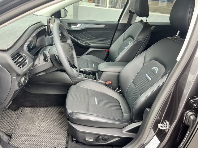 FORD福特 FOCUS ACTIVE  第9張相片