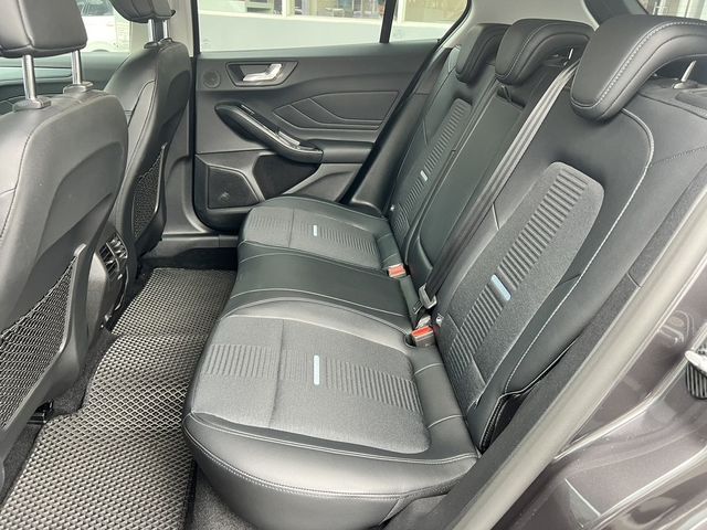FORD福特 FOCUS ACTIVE  第10張相片