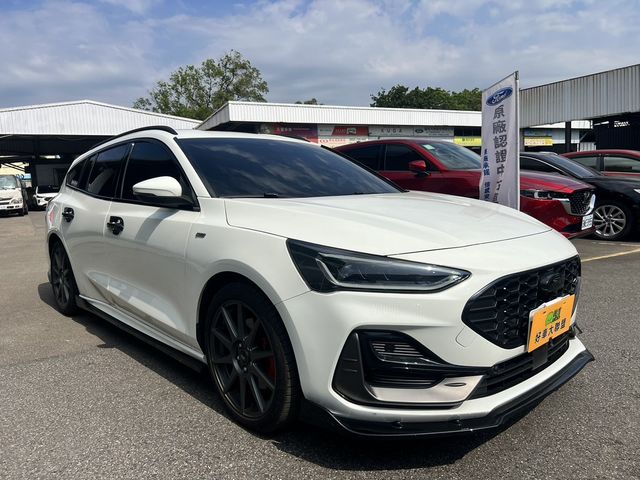 FORD福特 FOCUS WAGON  第7張相片