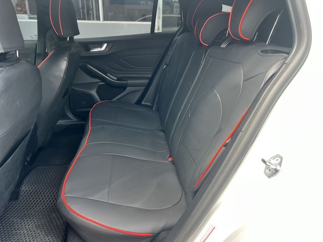 FORD福特 FOCUS WAGON  第11張相片