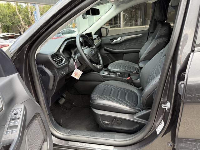 FORD福特 KUGA  第8張相片