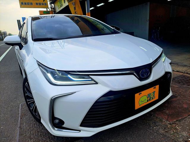 TOYOTA豐田 COROLLA ALTIS HYBRID  第3張相片