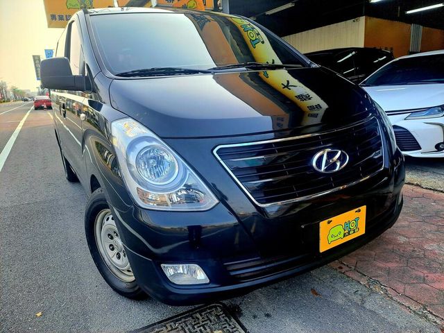 HYUNDAI現代 STAREX  第5張相片