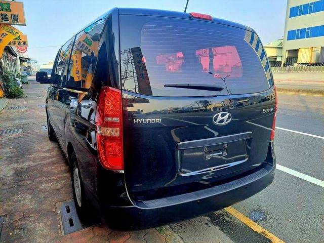 HYUNDAI現代 STAREX  第25張相片