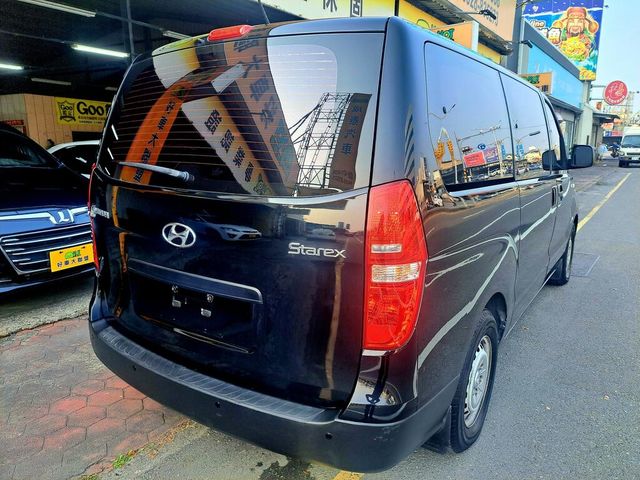 HYUNDAI現代 STAREX  第29張相片