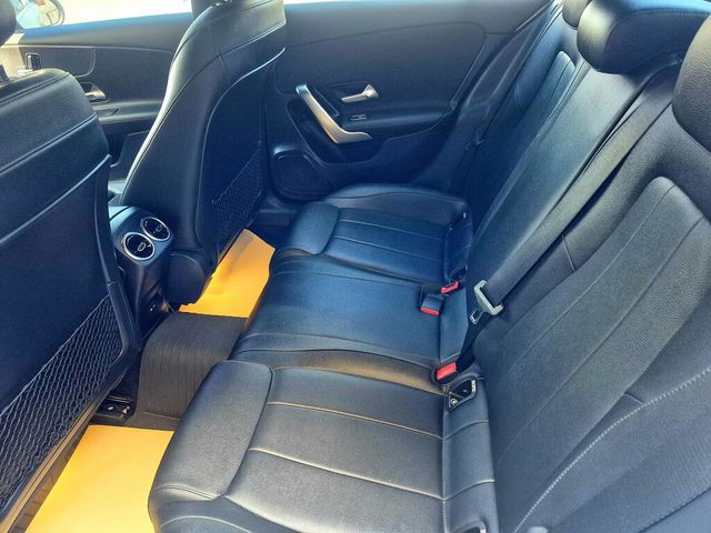 M-BENZ賓士 A200  第7張相片
