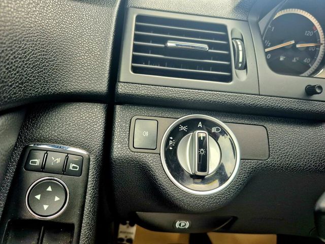 M-BENZ賓士 C300  第13張相片