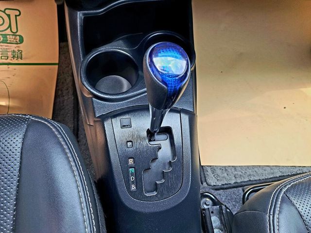 TOYOTA豐田 PRIUS C  第9張相片